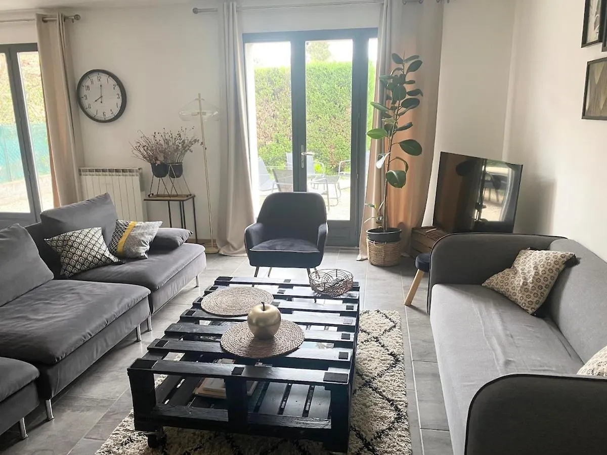 Les Gites Cherois Grande Maison Sweet Home Pkg Prive Pres De Lyon Les Cheres Holiday home